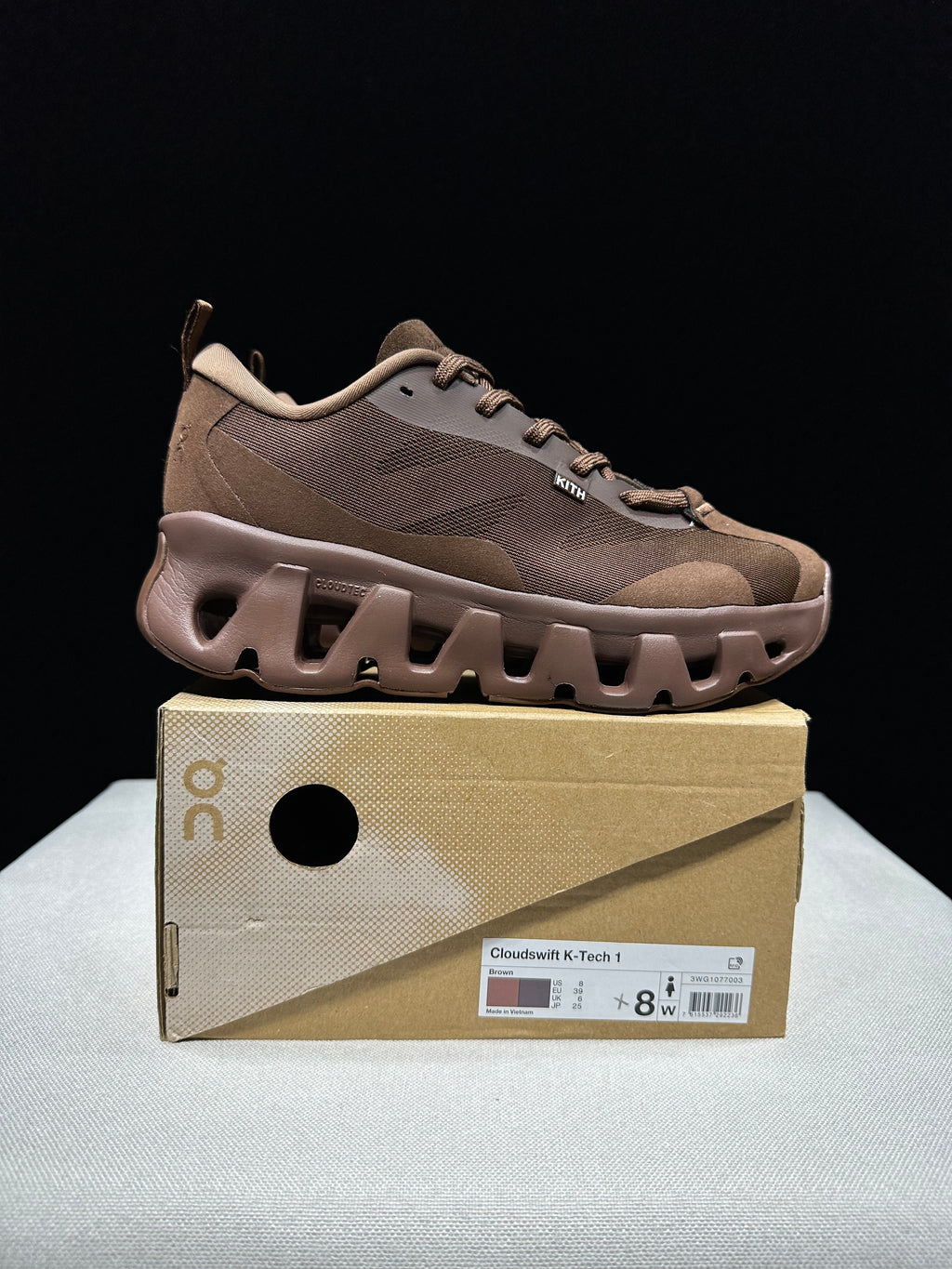ON - KITH K TECH 1 TRIPLE BROWN