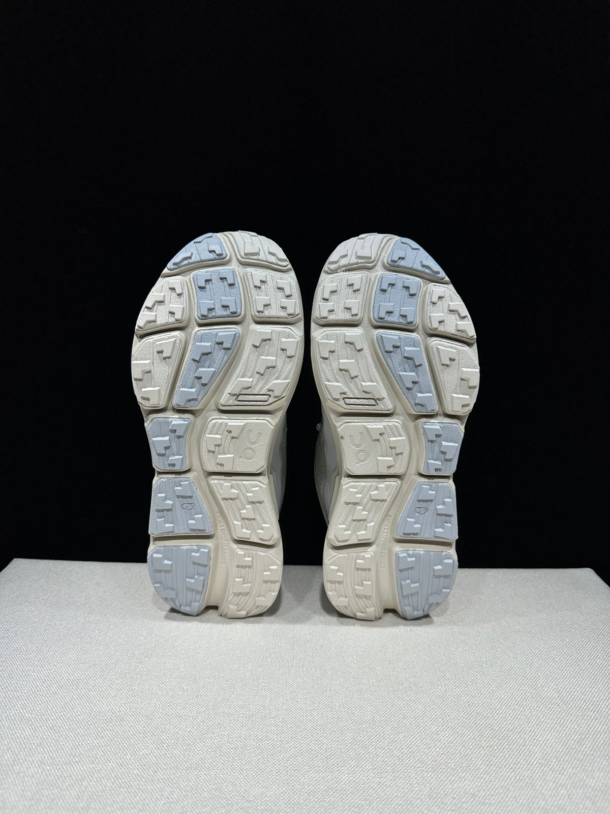 ON - CLOUDSOMA glacier pearl