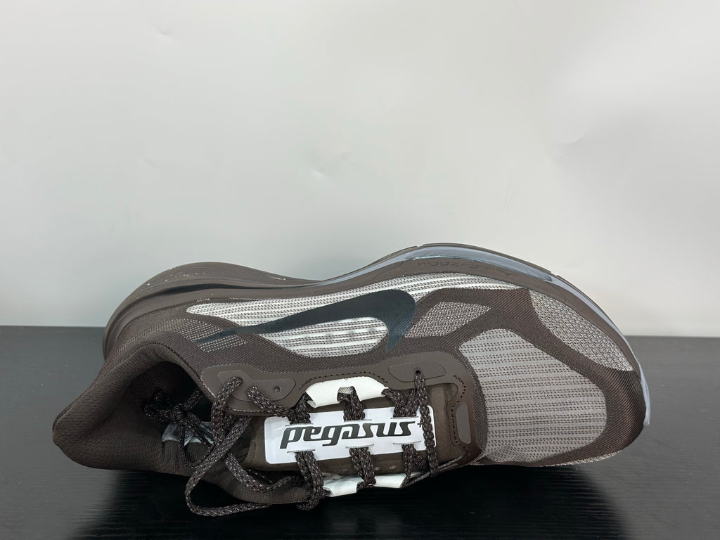NIKE PEGASUS PREMIUN dark hazelnut or brown-toned