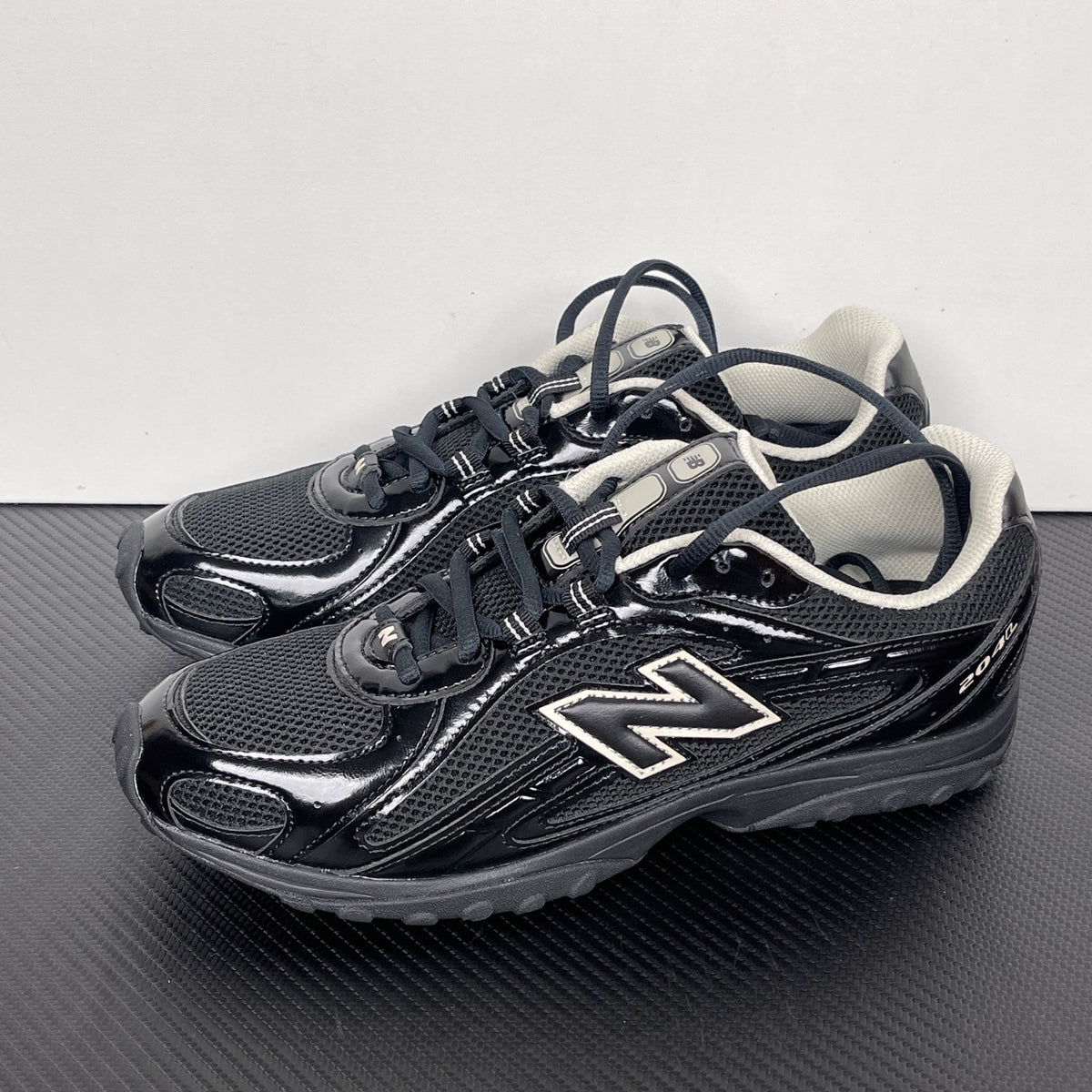 New Balance 204L "Black Timberwolf"