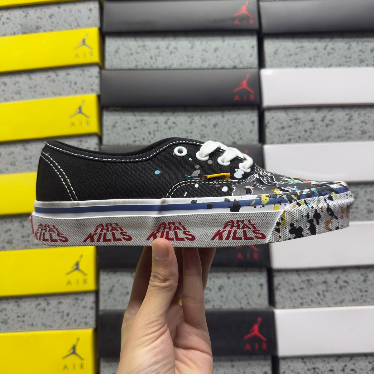 VANS  Authentic Reissue 44 Gallery Dept. Art That Kills Black