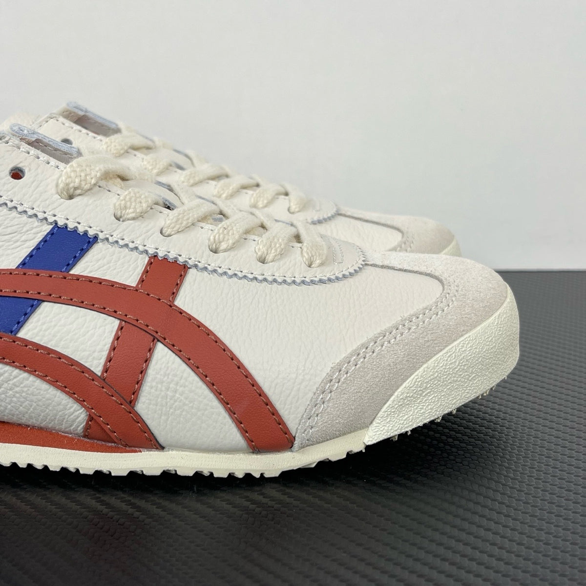 Onitsuka Tiger Mexico 66 'Birch Rust Red'