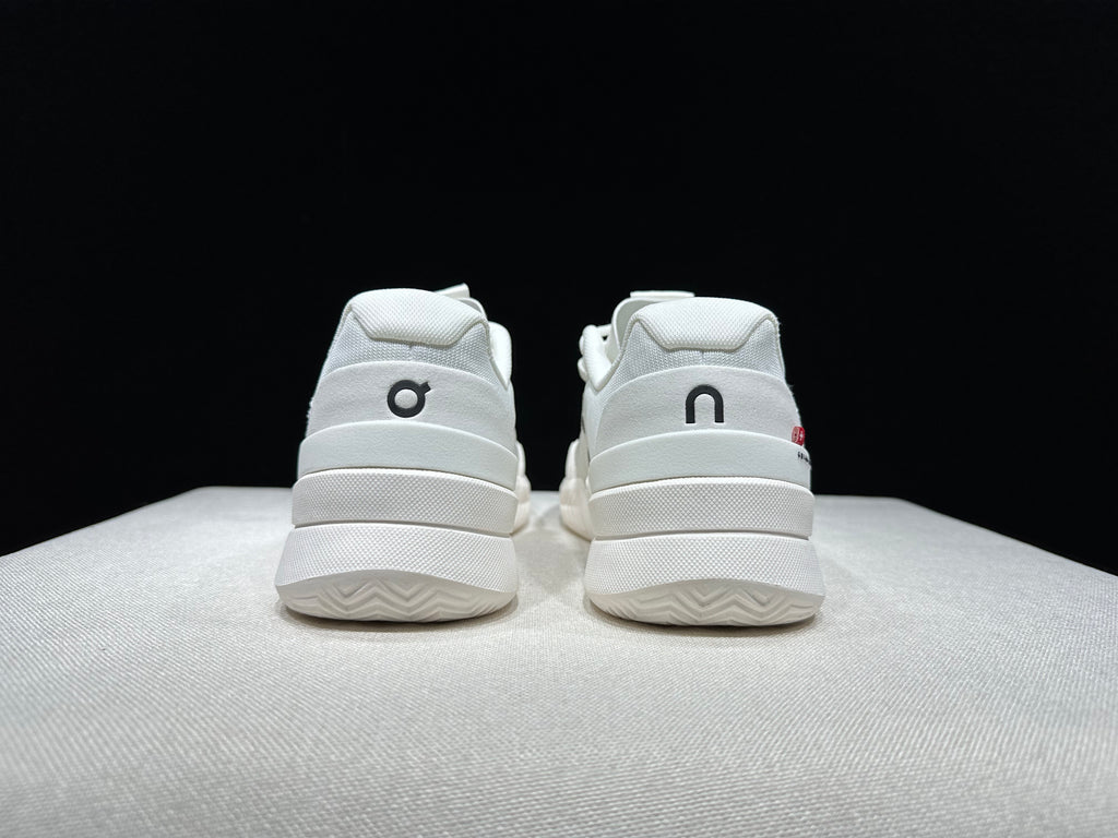 THE ROGER Pro 2 'All White'