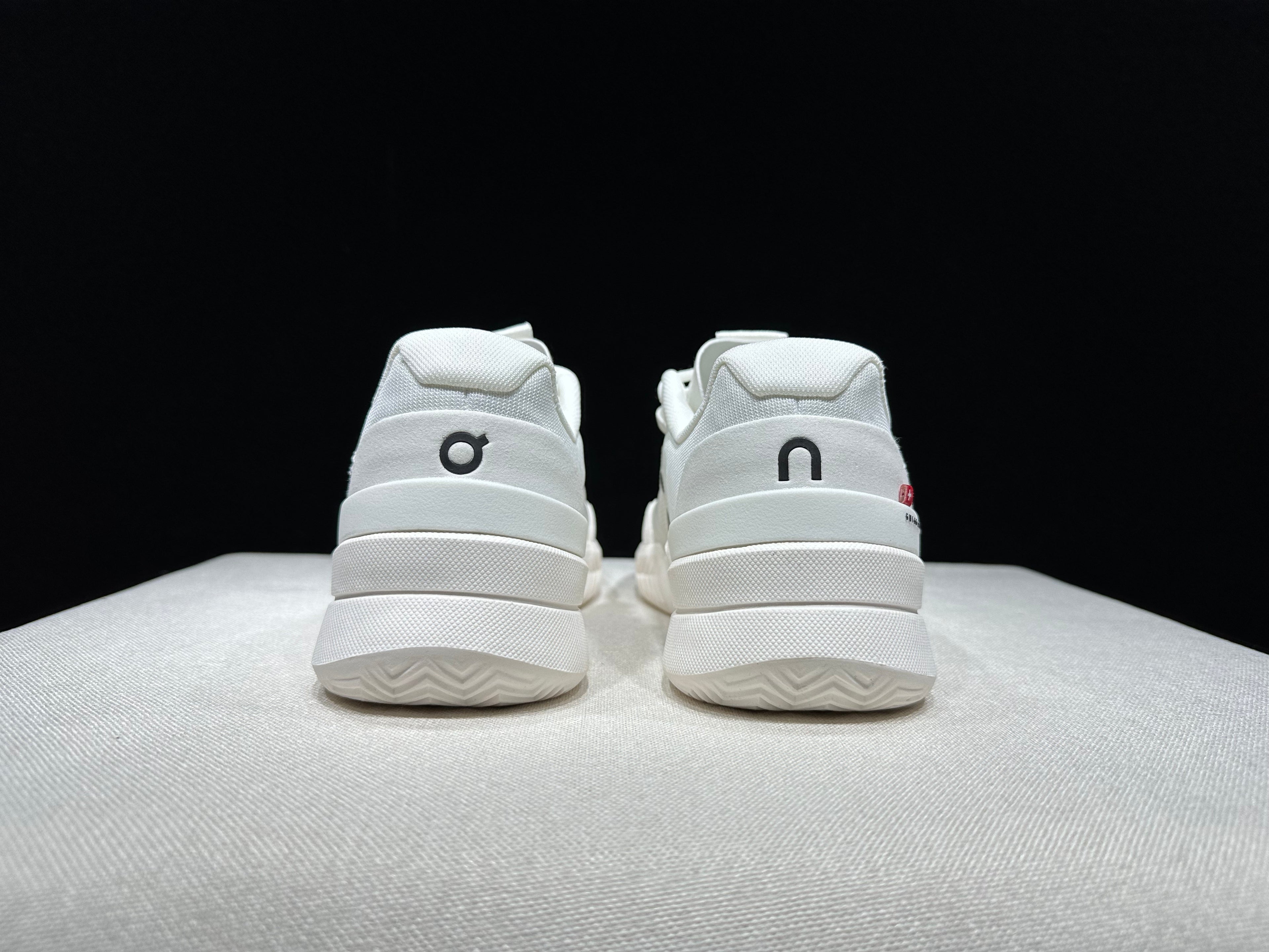 THE ROGER Pro 2 'All White'
