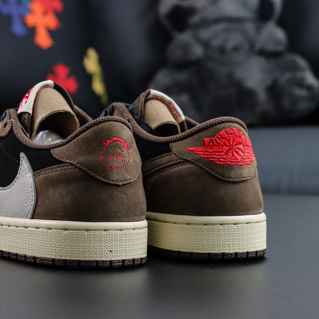 Jordan 1 Low x Travis Scott 'Mocha'