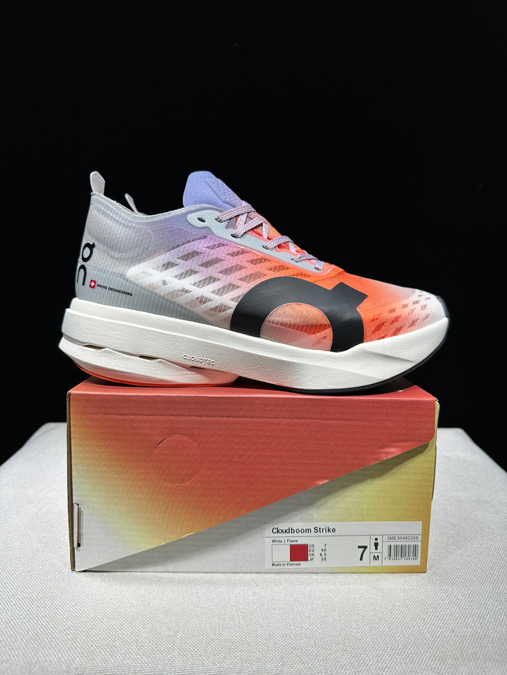 ON - Cloudboom Strike 'Purple | Orange'