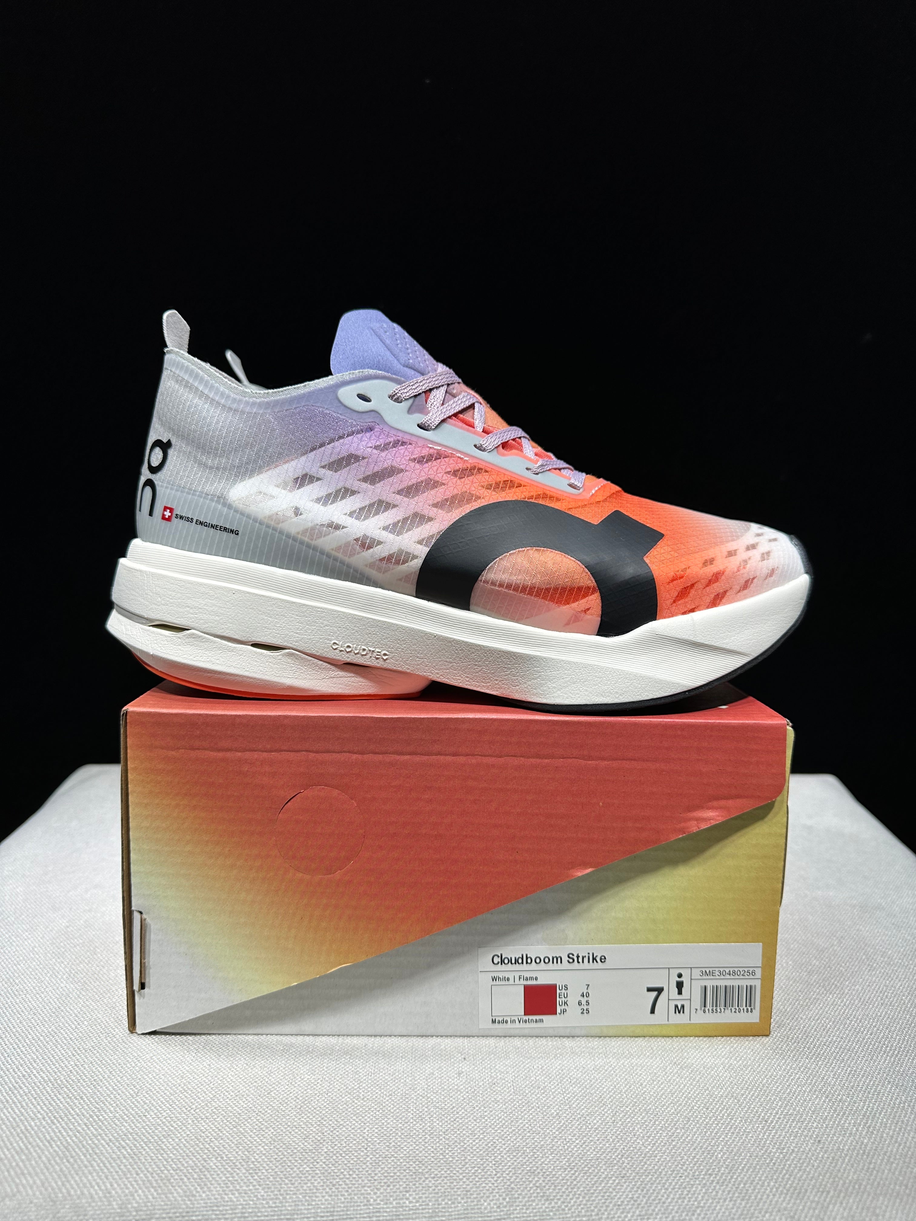 ON - Cloudboom Strike 'Purple | Orange'