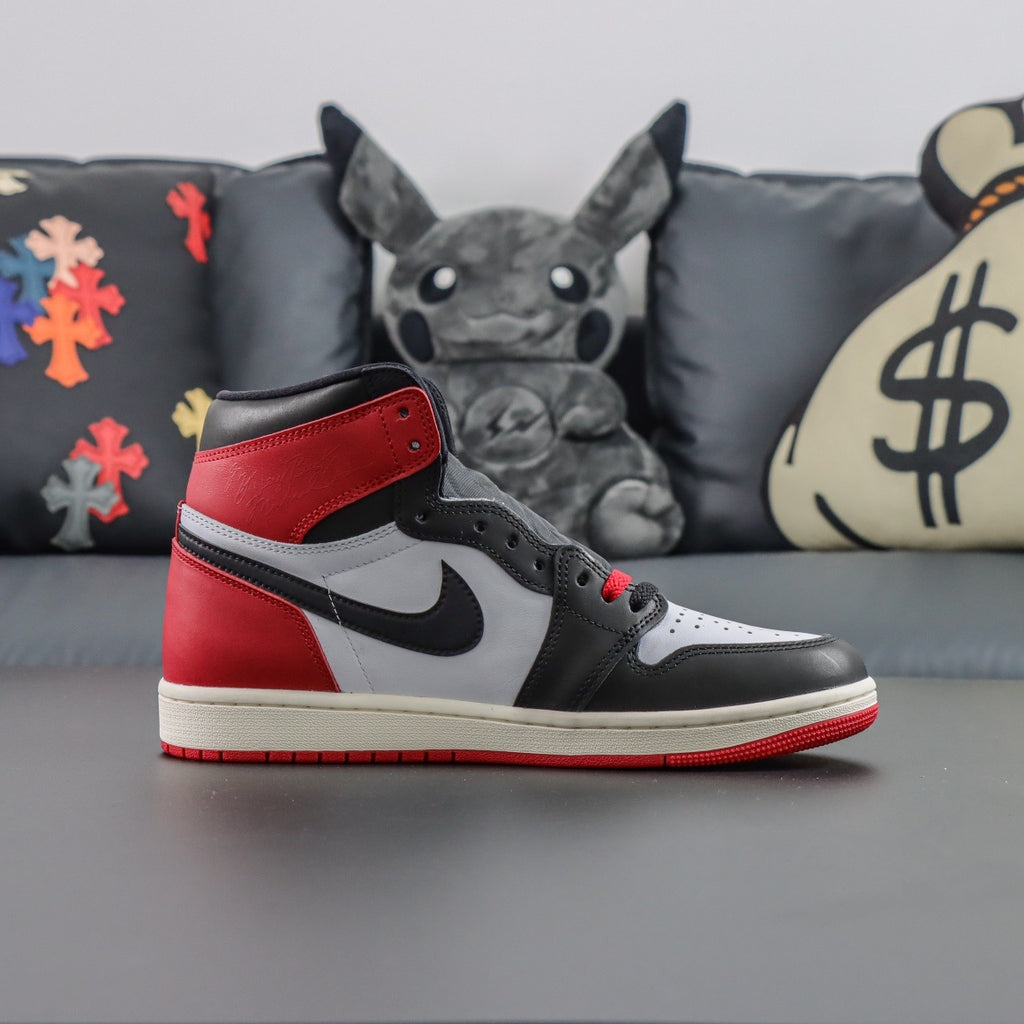 Jordan 1 Retro High OG 'Black Toe Reimagined'
