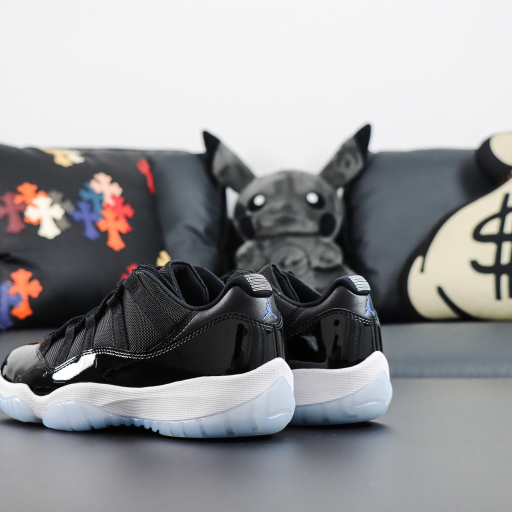 Jordan 11 Low 'Space Jam'