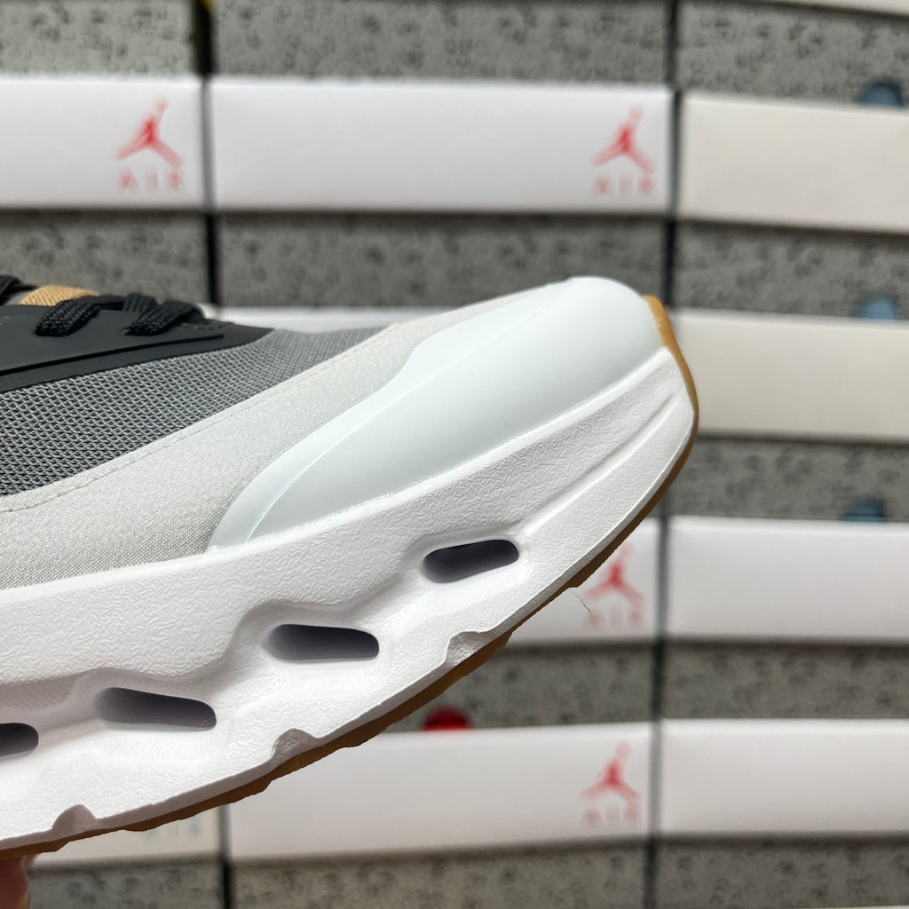 ON - Cloudtilt 2.0 x LOEWE 'Black White'