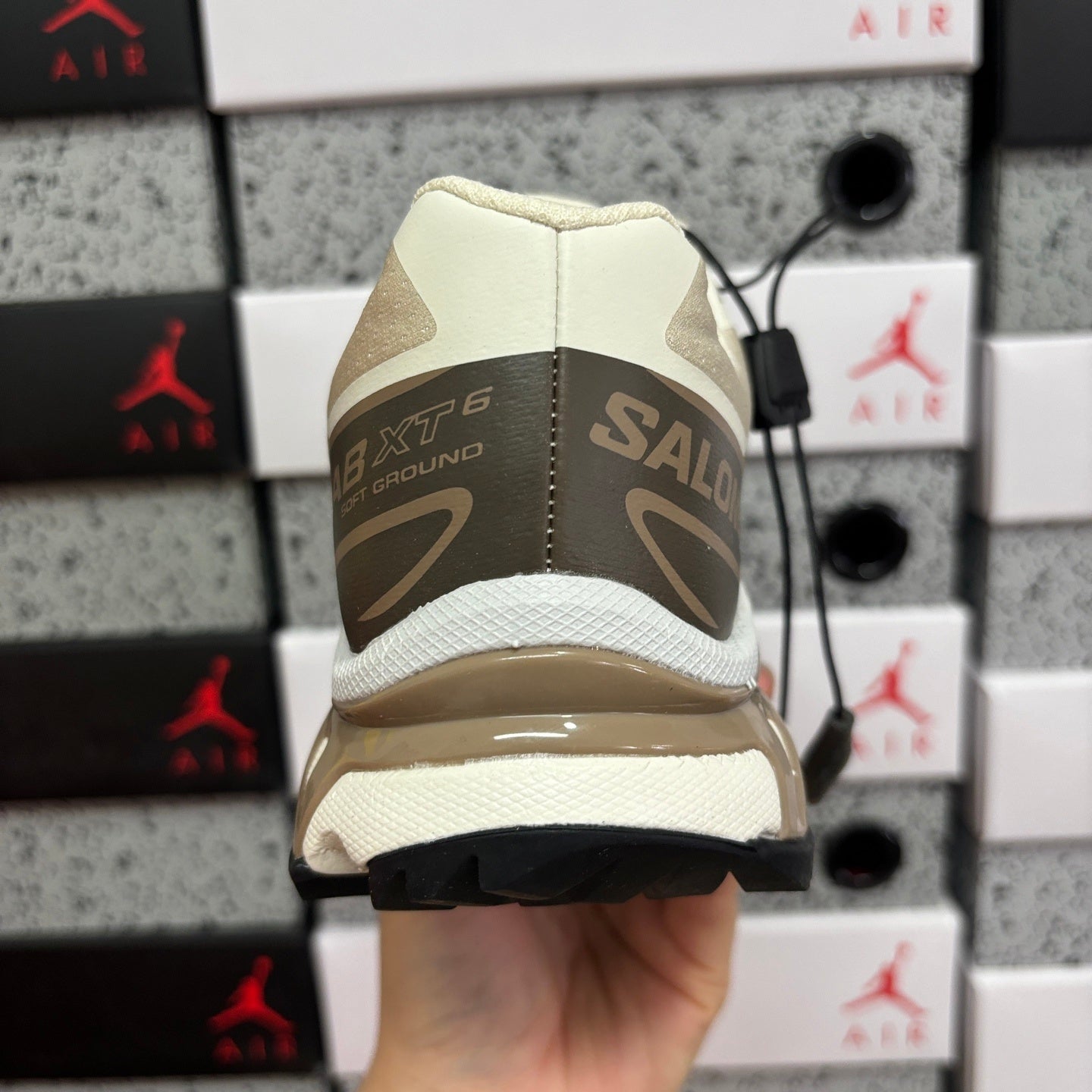 SALOMON-XT-6 'Almond Milk Portabella'