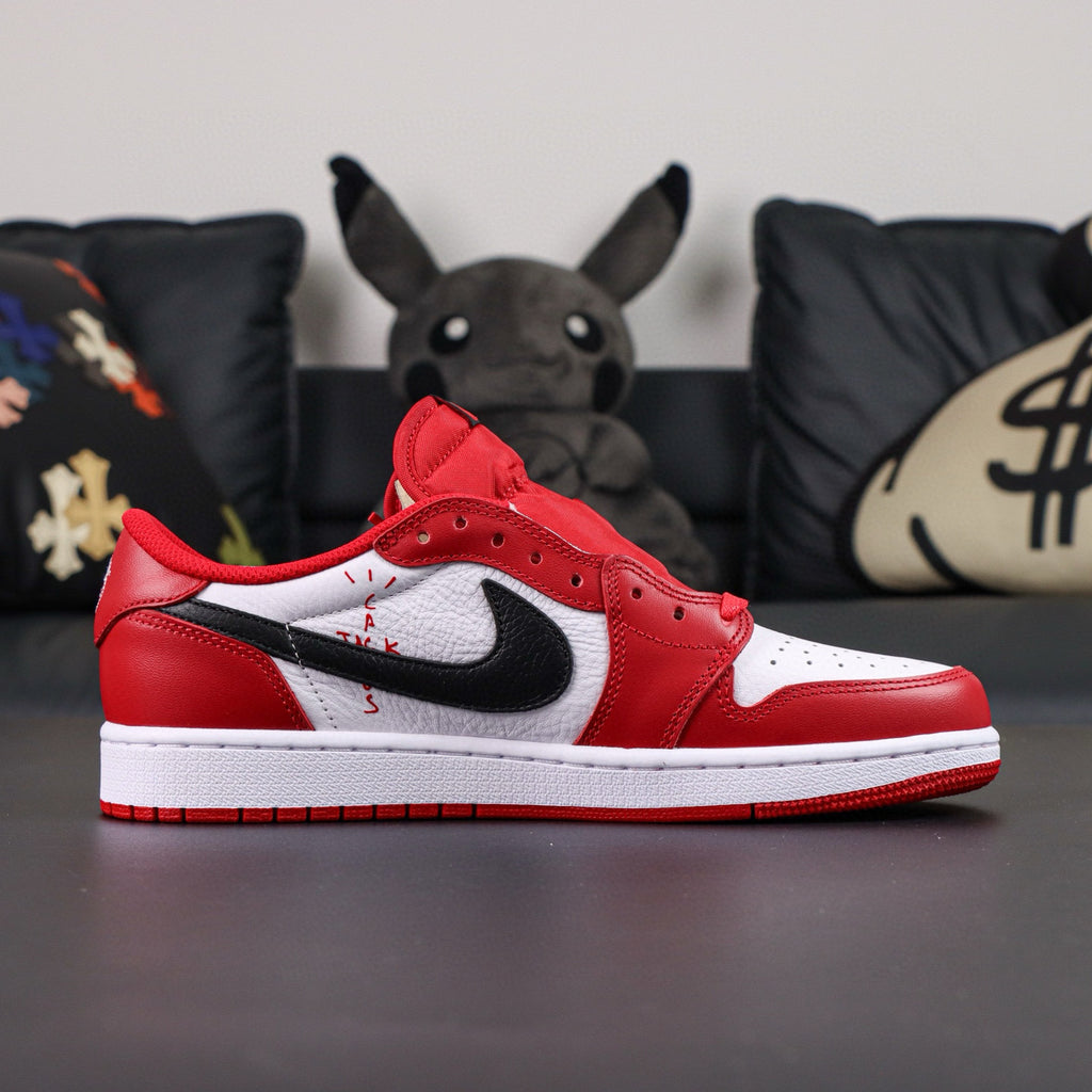 Jordan 1 Low x Travis Scott "Chicago"
