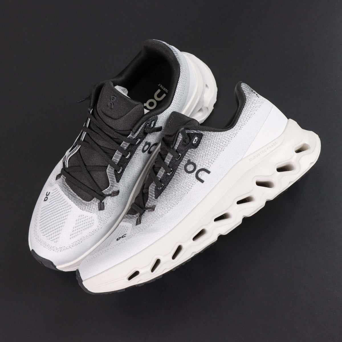 ON - CLOUDTIL Black Ivory