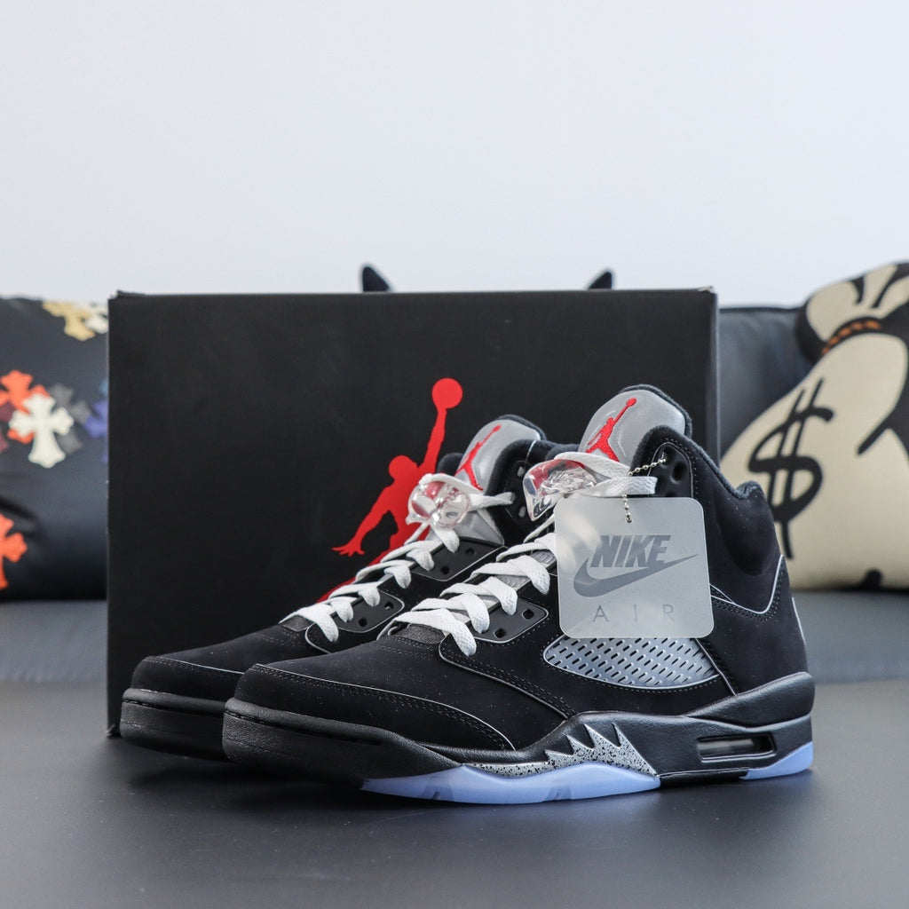 Jordan 5 Retro OG 'Black Metallic Reimagined'