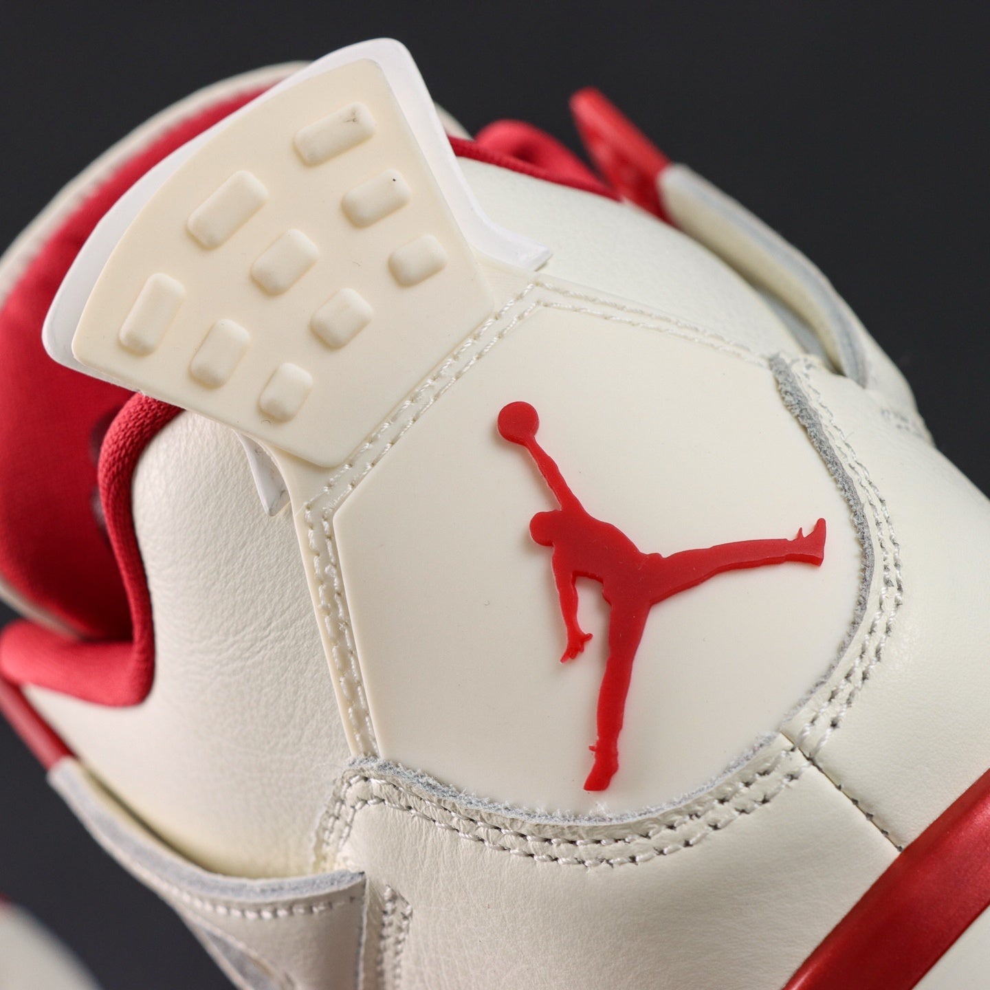 Jordan 4 Retro 'Valentine's Day'