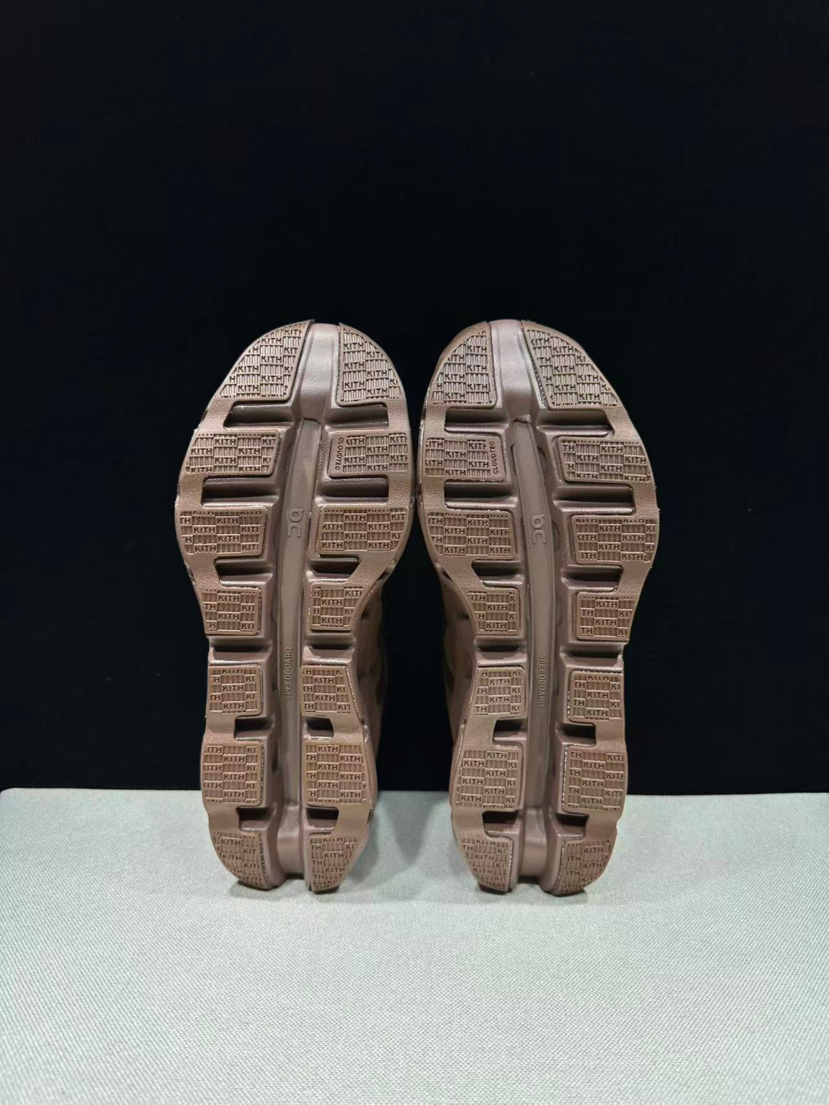 ON - KITH K TECH 1 TRIPLE BROWN