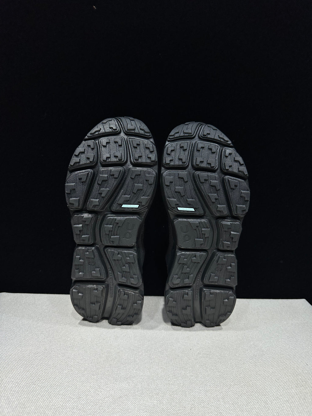 ON - CLOUDSOMA BLACK V2