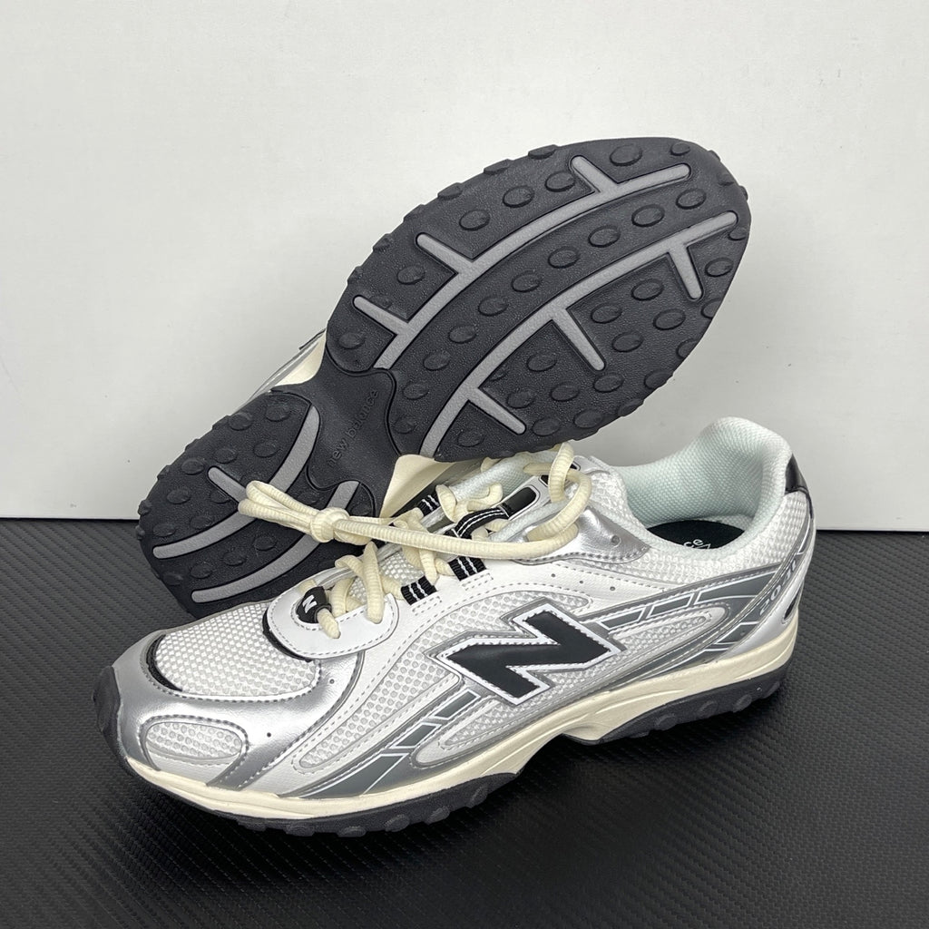 New Balance 204L Silver Metallic Black