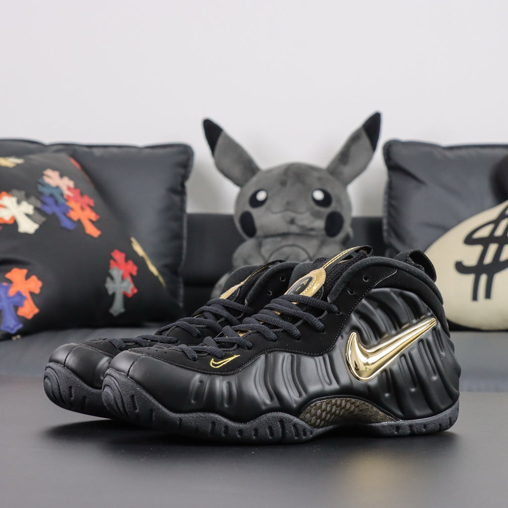 NIKE AIR  Foamposite Pro Black Metallic Gold