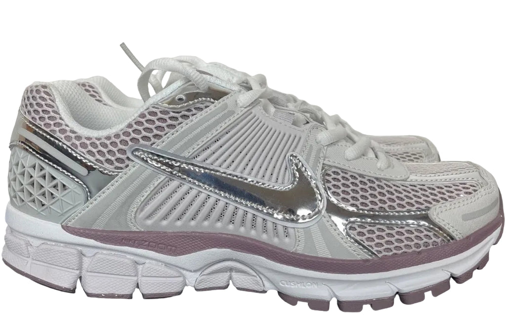 NIKE AIR ZOOM VOMERO 5 Metallic Silver / Platinum Violet