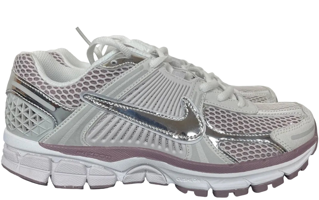 NIKE AIR ZOOM VOMERO 5 Metallic Silver / Platinum Violet