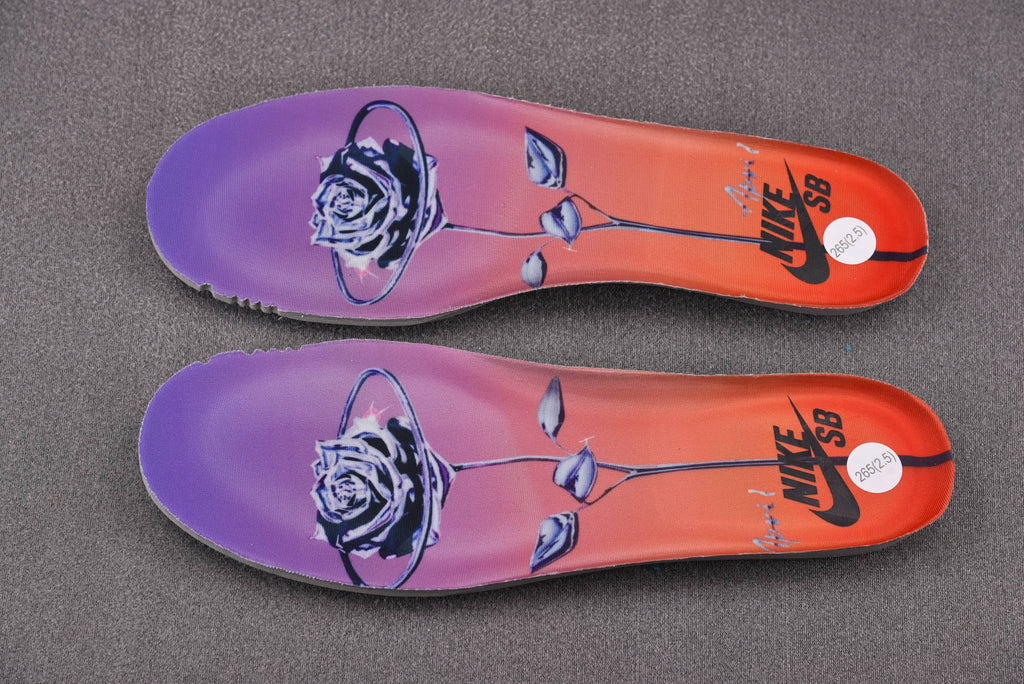 Nike SB Dunk  Low  April Skateboards