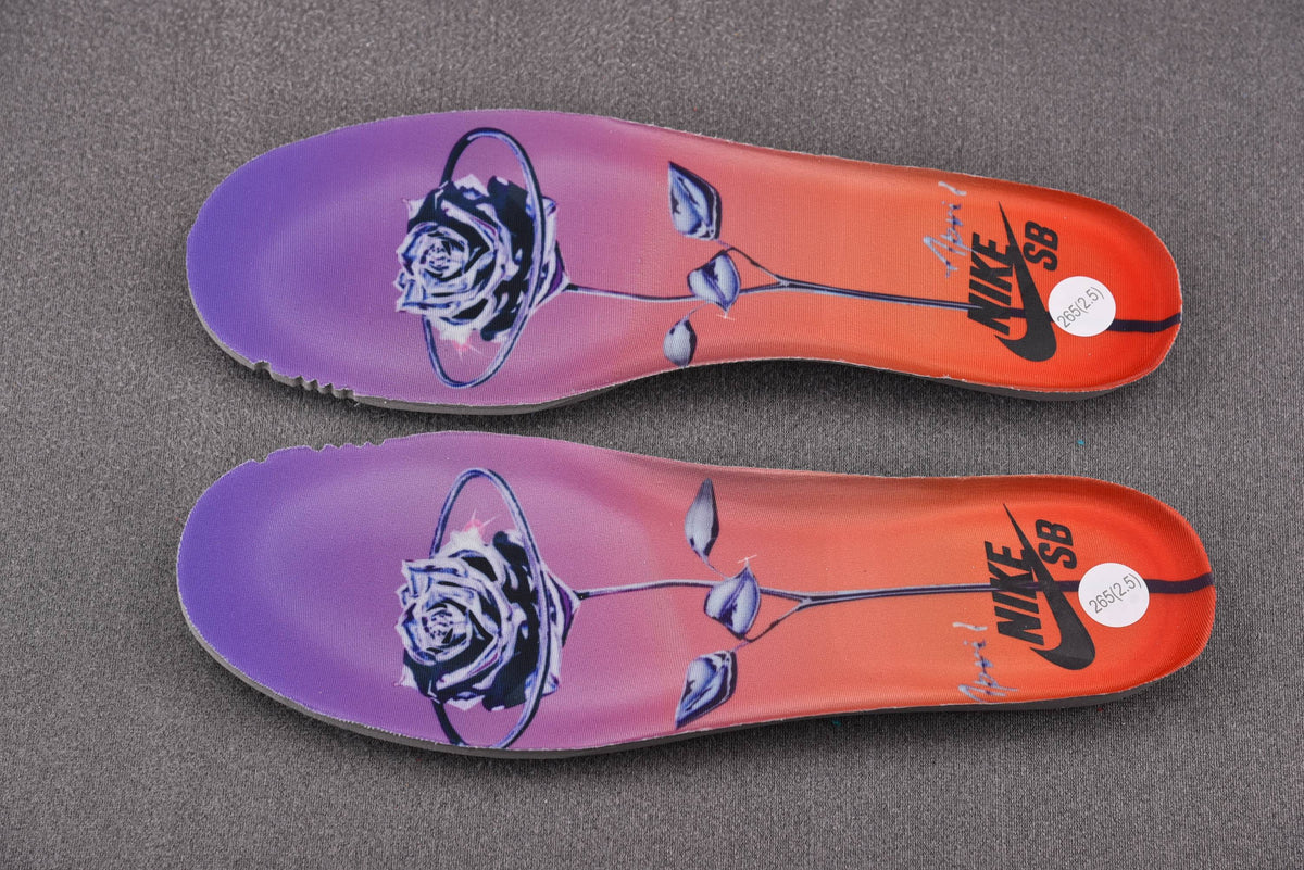 Nike SB Dunk  Low  April Skateboards