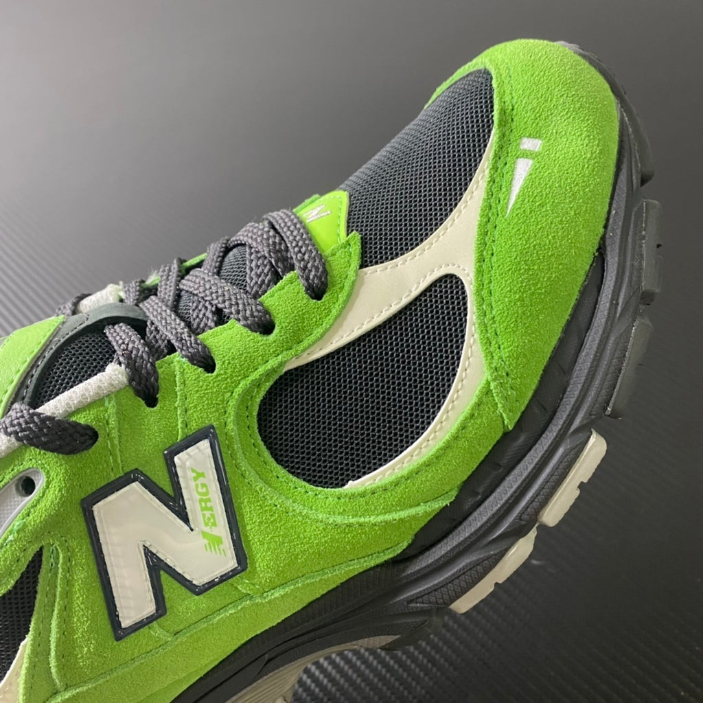 NEW BALANCE 2002R Good Vibes Pack Green
