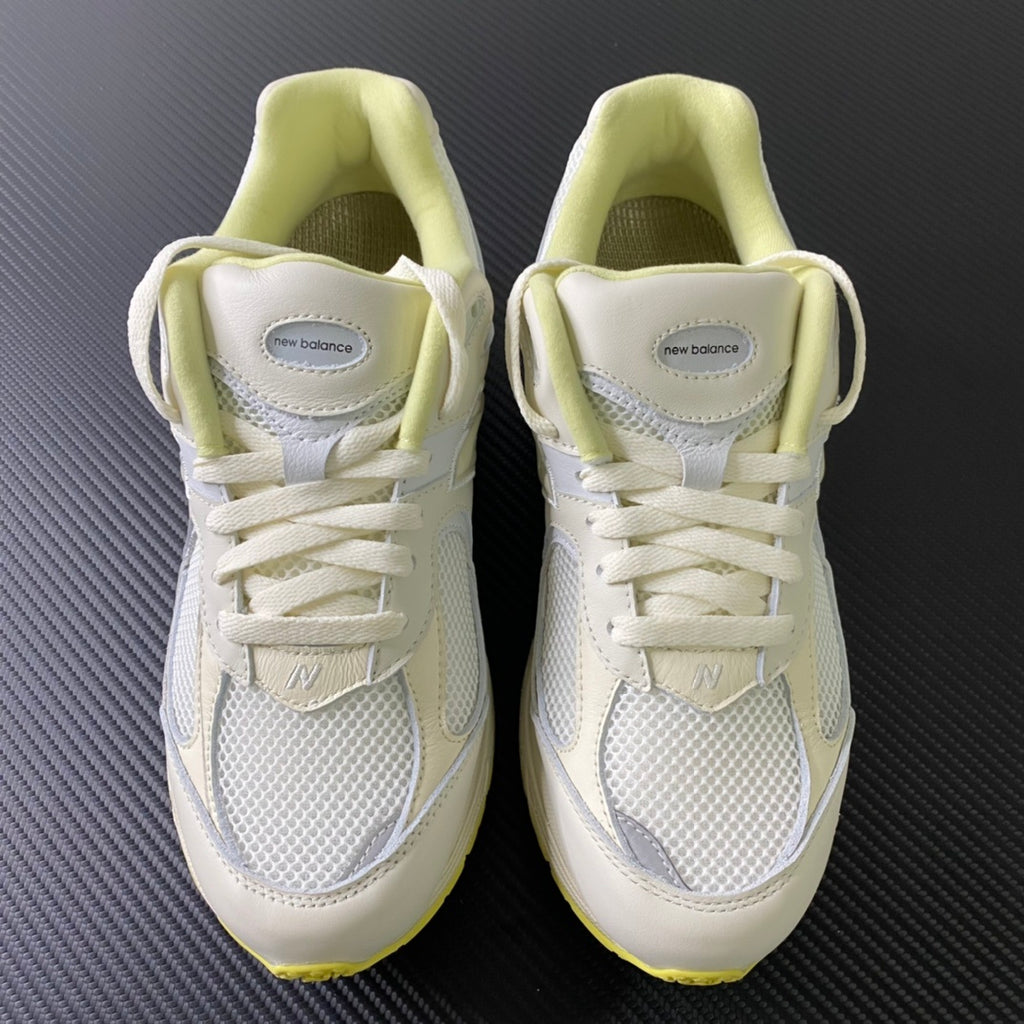 NEW BALANCE 2002R AURALEE 'White'  beige and brown