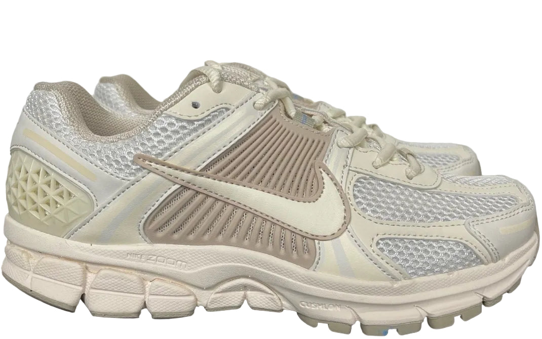 NIKE AIR ZOOM VOMERO 5  Sail / Light Orewood Brown
