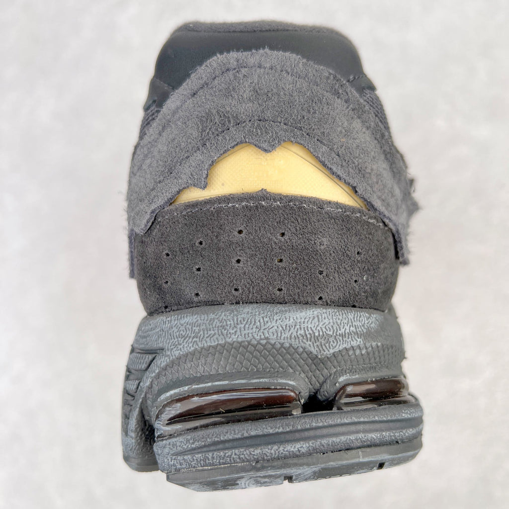 NEW BALANCE 2002R Protection Pack Phantom