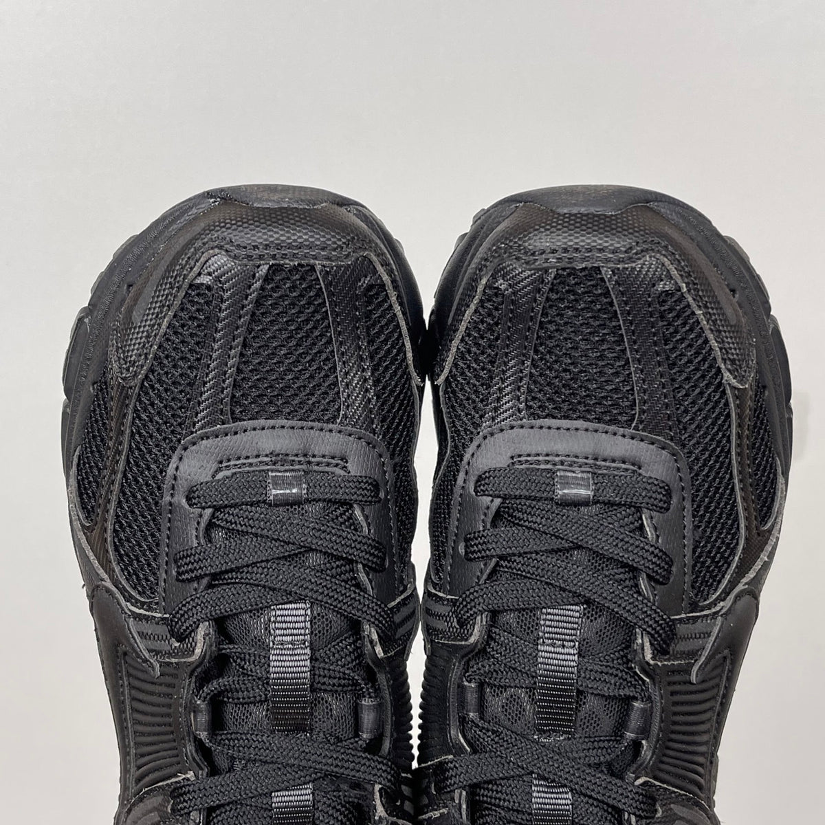 NIKE AIR ZOOM VOMERO 5 "Triple Black"