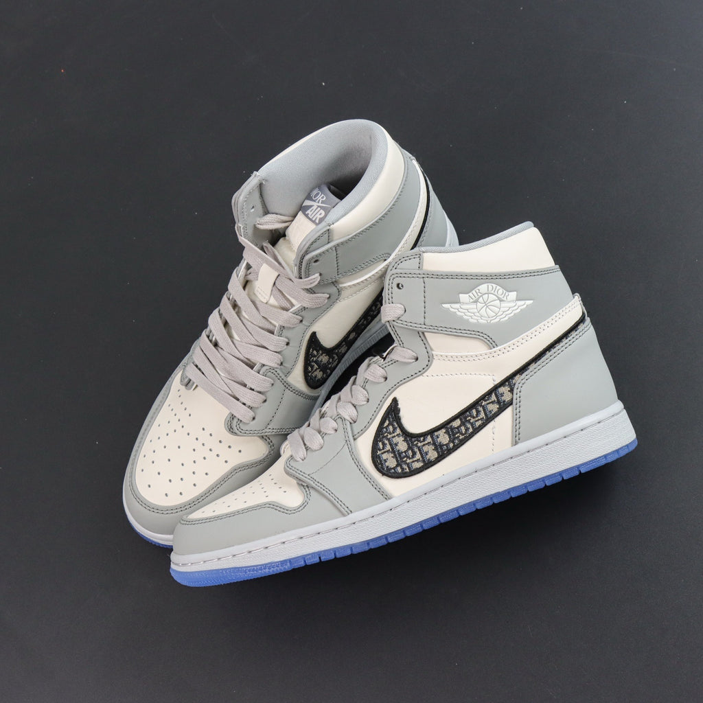 Jordan 1 Retro High x Dior