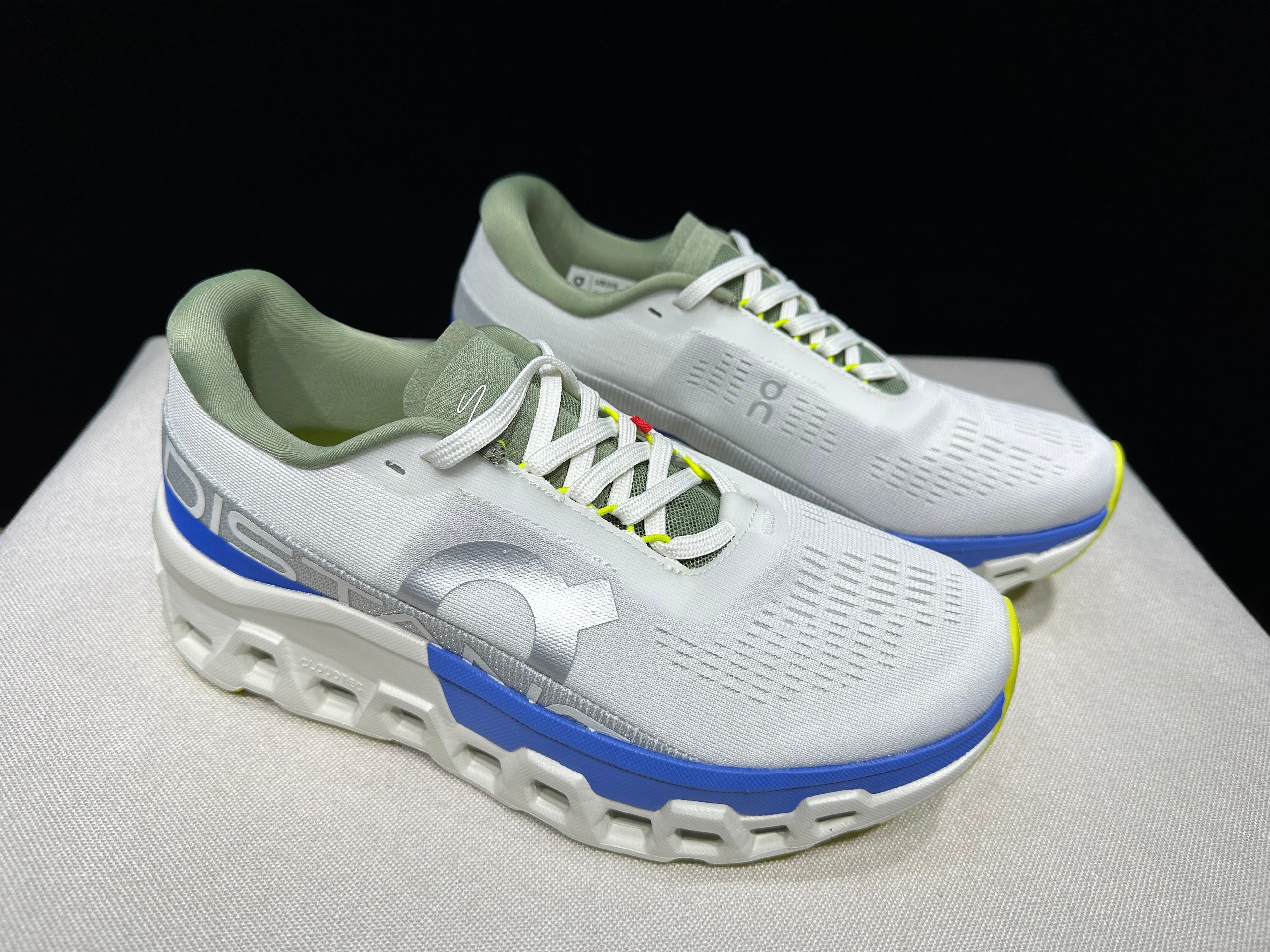 ON - Cloudmonster 2 'Distance White Lapis'