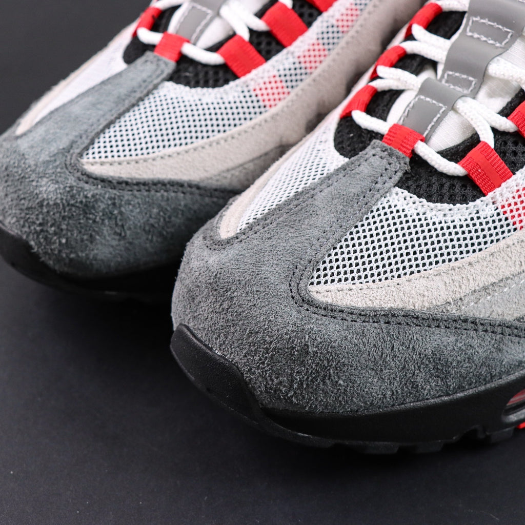 Nike Air Max 95 x Undefeated 'Tokyo'