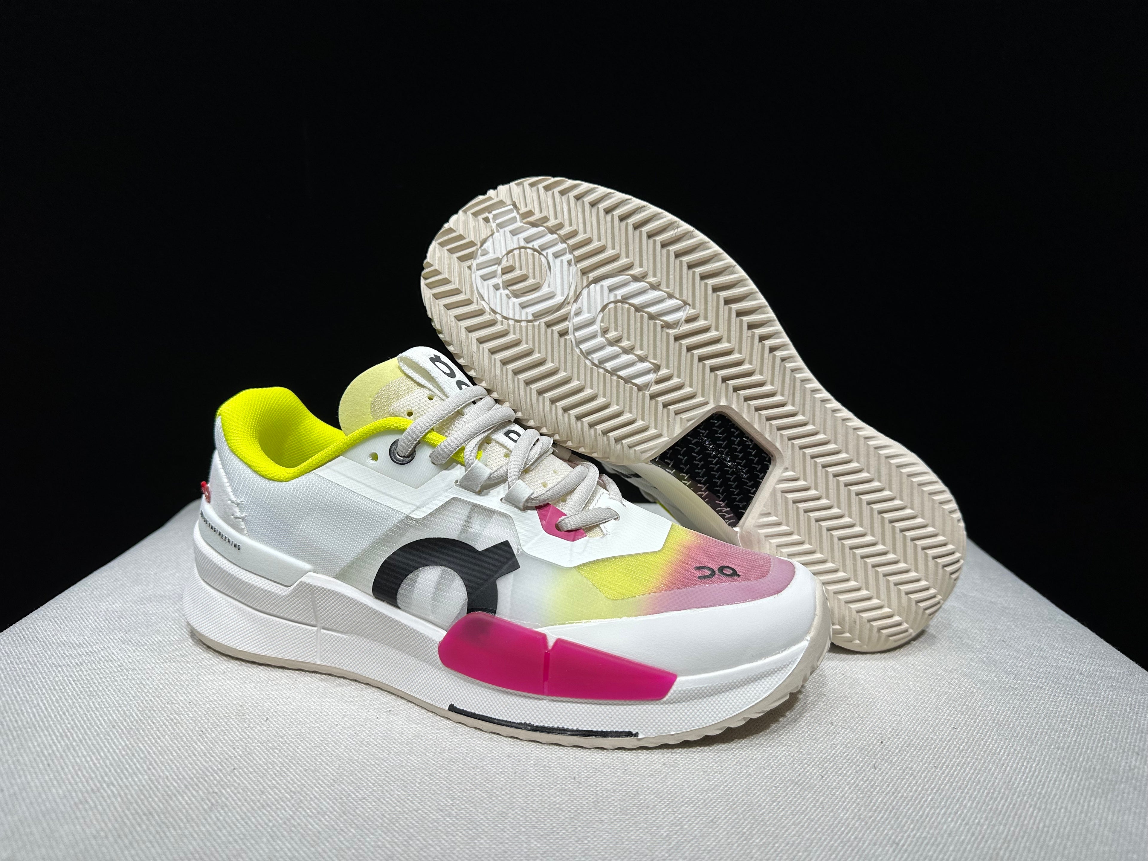 THE ROGER Pro 2 'White | Lime'