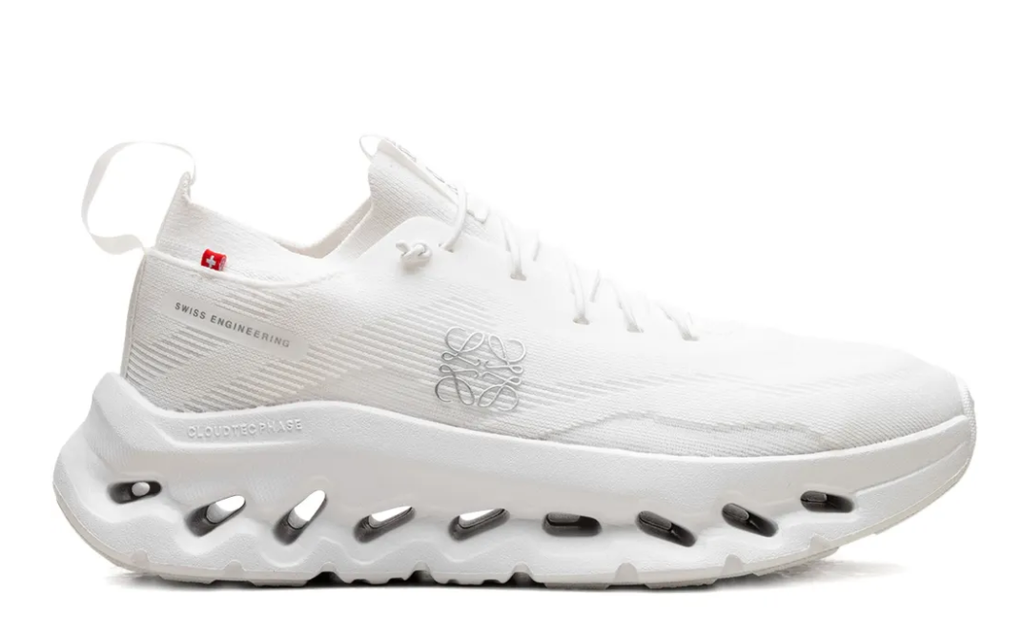ON - Cloudtilt x Loewe 'All White'