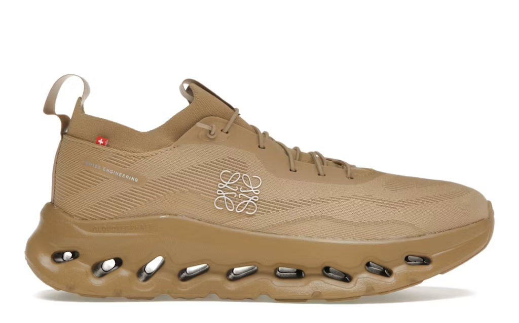 ON - Cloudtilt x Loewe 'Dark Sand'