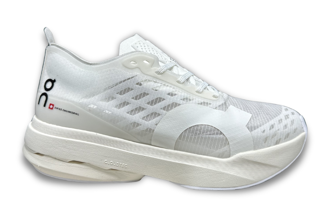 ON - Cloudboom Strike 'White | White'