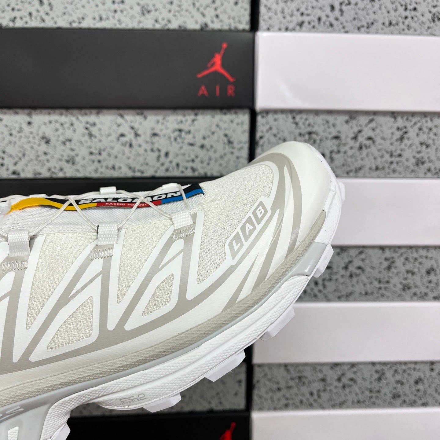 SALOMON-XT-6 'White Lunar Rock'