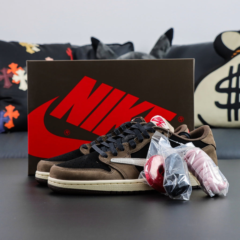 Jordan 1 Low x Travis Scott 'Mocha'