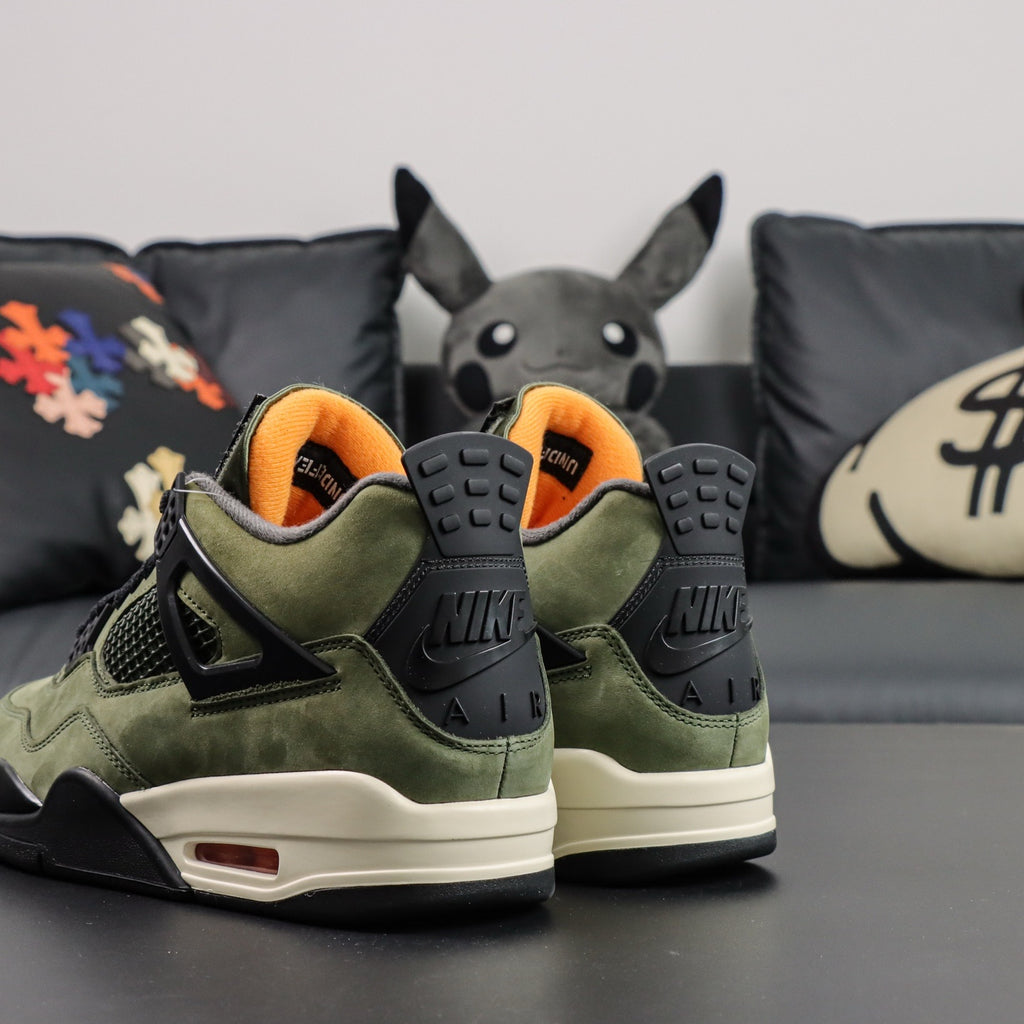 Jordan 4 Retro x UNDEFEATED