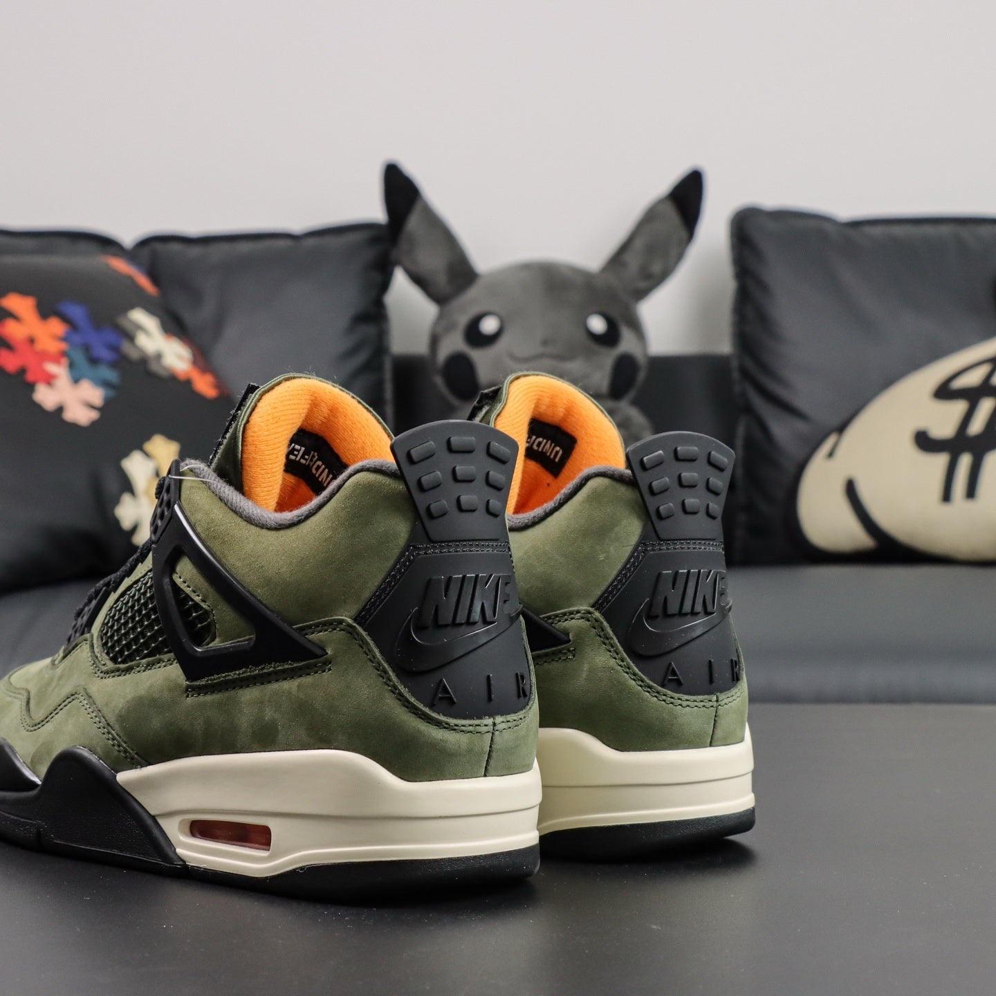 Jordan 4 Retro x UNDEFEATED