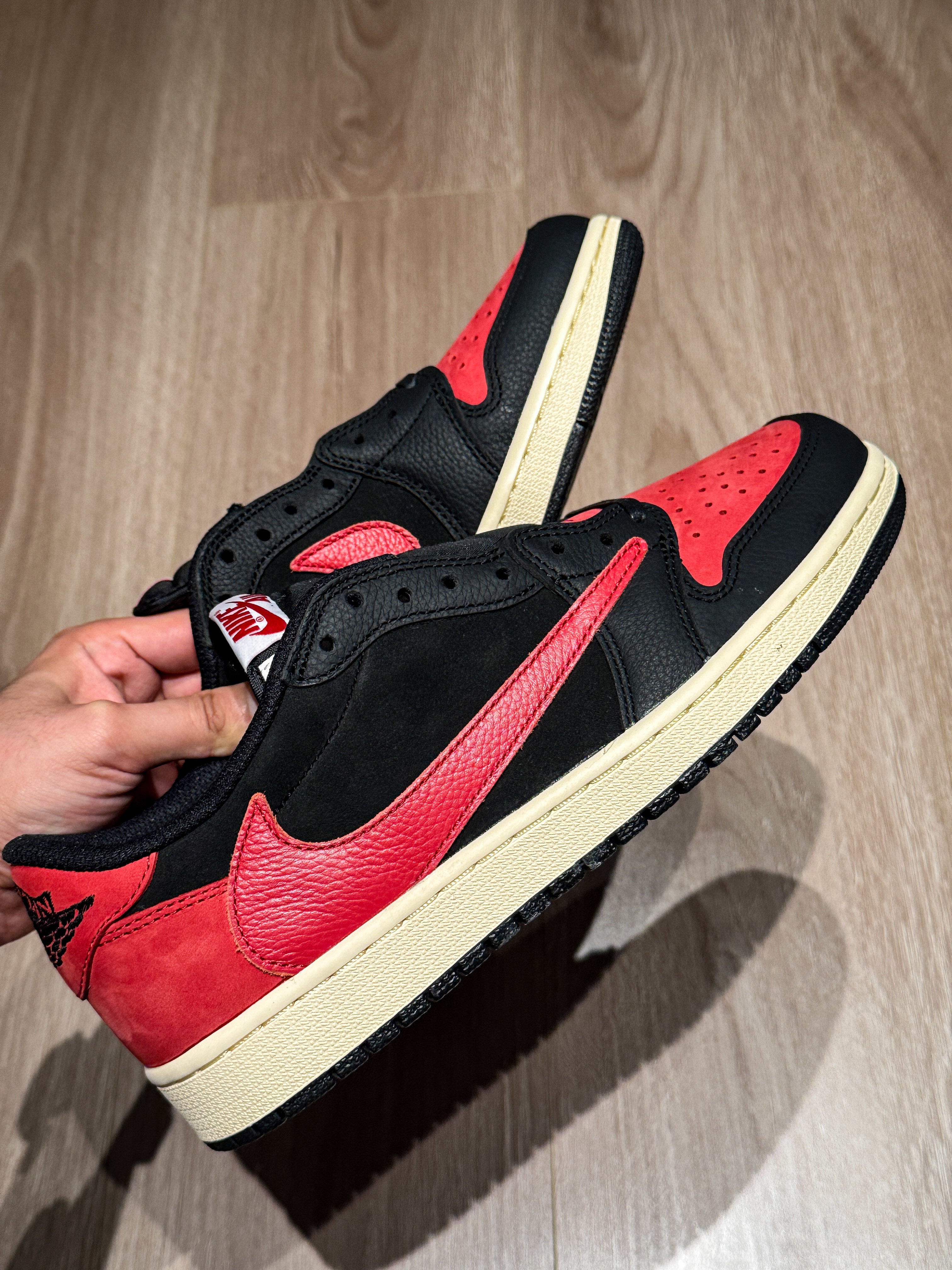 Jordan 1 Low x Travis Scott 'Bred'