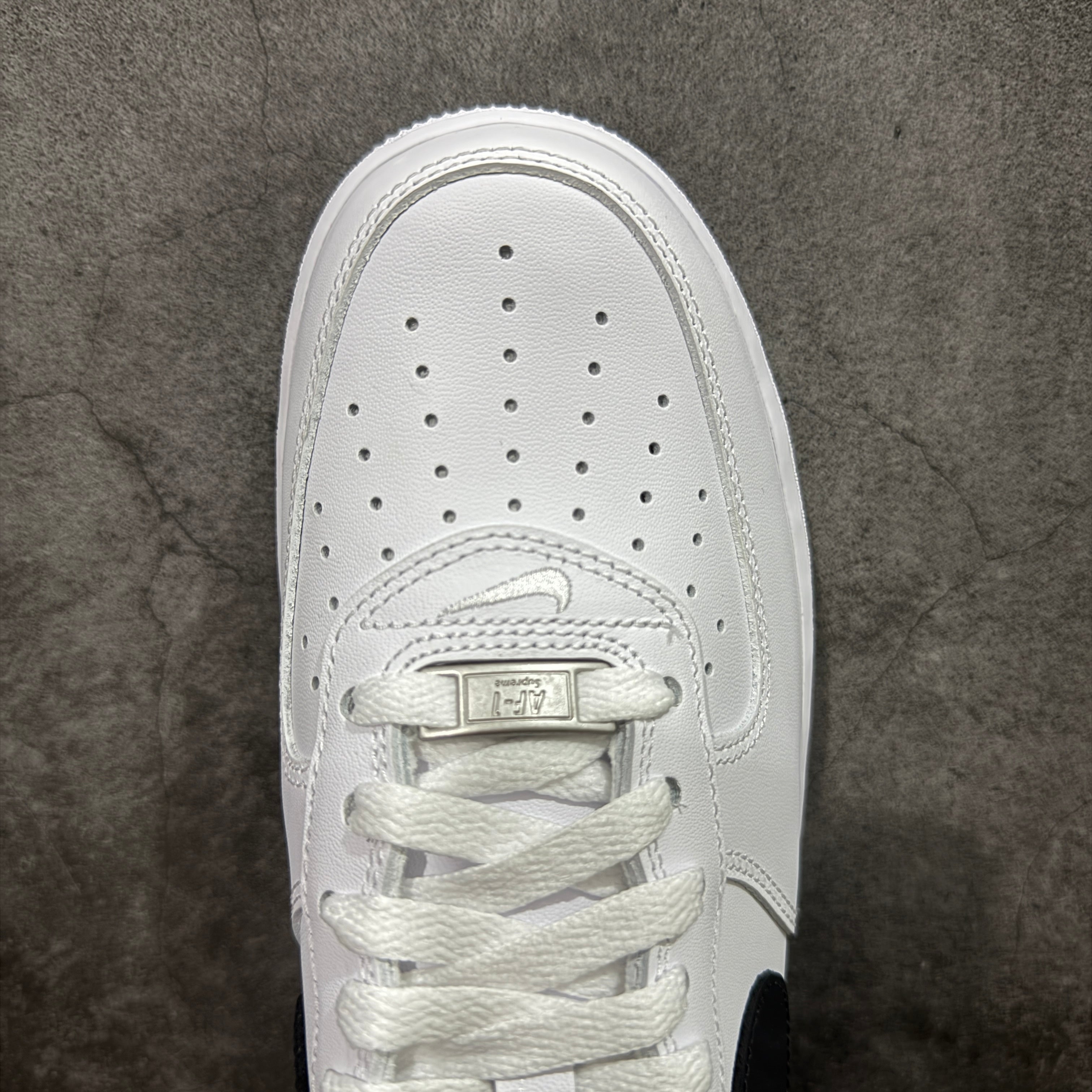 Nike Air Force 1 Low x Supreme 'White Black'