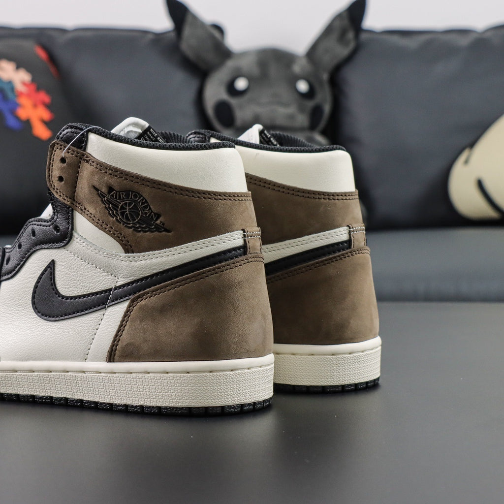 Jordan 1 Retro High OG 'Dark Mocha'