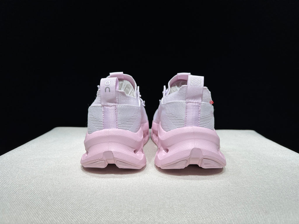 ON - Cloudtilt x Loewe 'Pale Pink'