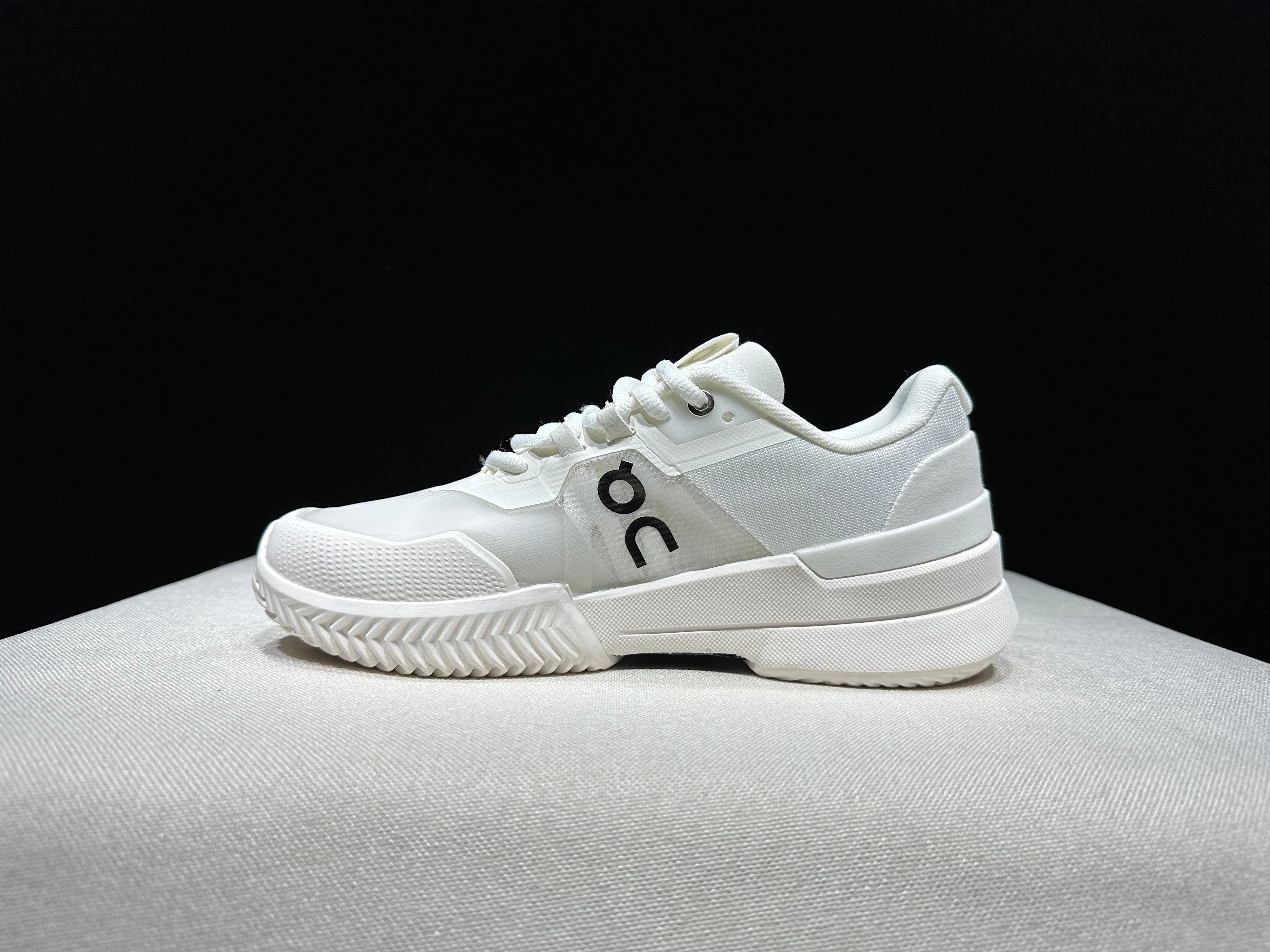 THE ROGER Pro 2 'All White'