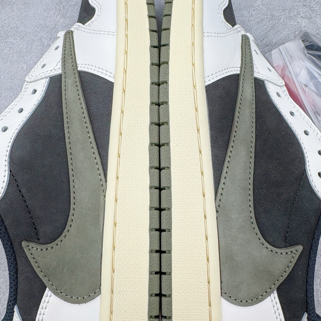 Jordan 1 Retro Low OG SP x Travis Scott 'Olive'