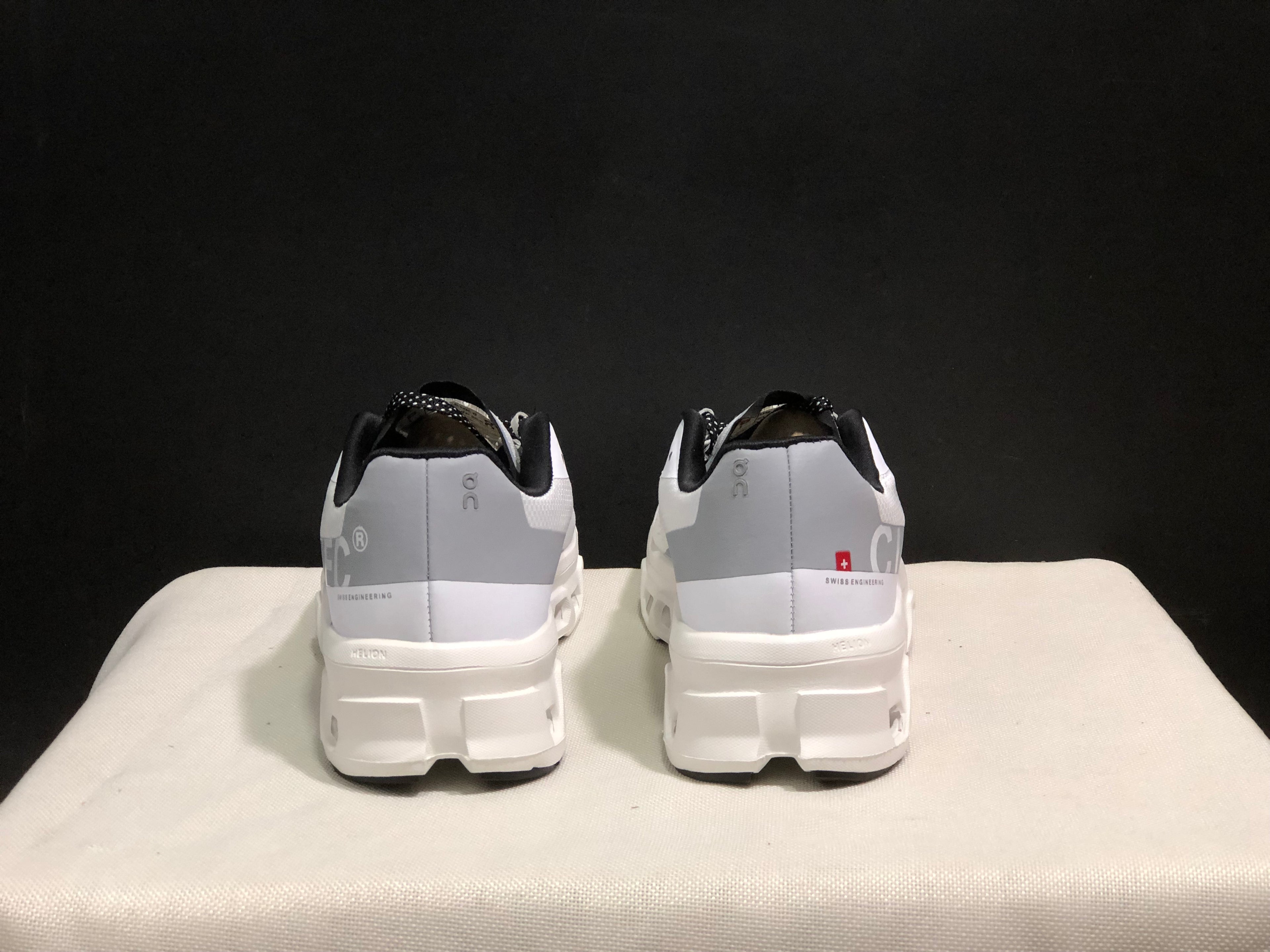 ON - Cloudmonster 'White | Black'